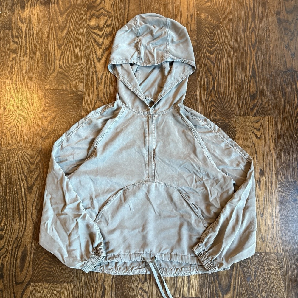 Lululemon Womens M Tencel Sage Green Kangaroo Pocket Half Zip City Stroll Hoodie